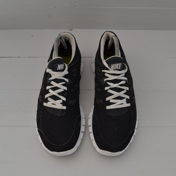 Nike Black White Sneakers Women's 9 Free Run 2 Running Walking Shoes 443816-001 - Picture 2 of 8